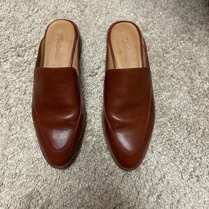 The Gemma Mule in Leather English Saddle Size 6